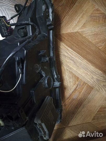 Левая Фара Lexus IS250 Vland