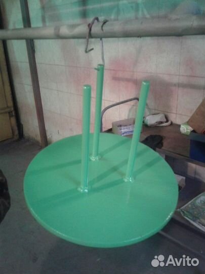 Металлическая подставка для (ростовых) цветов