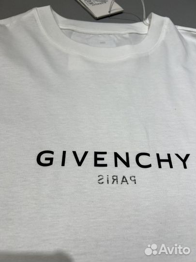 Футболка Givenchy