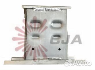 Крепление усилителя бампера Toyota Prius ZVW30 R