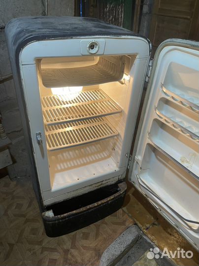 Холодильник мир СССР