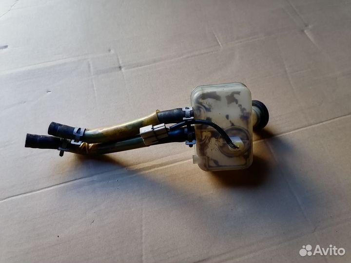 Продам бачок для тормозной жидкости