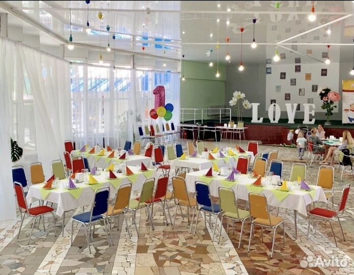 Столы, стулья