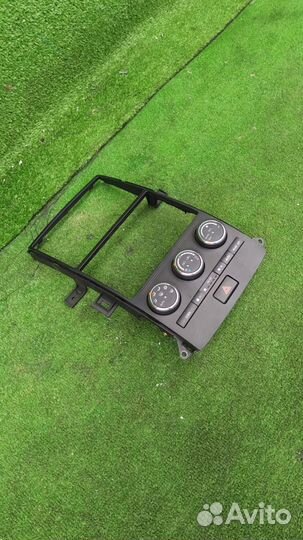 Консоль магнитофона в сборе Nissan Presage Rider