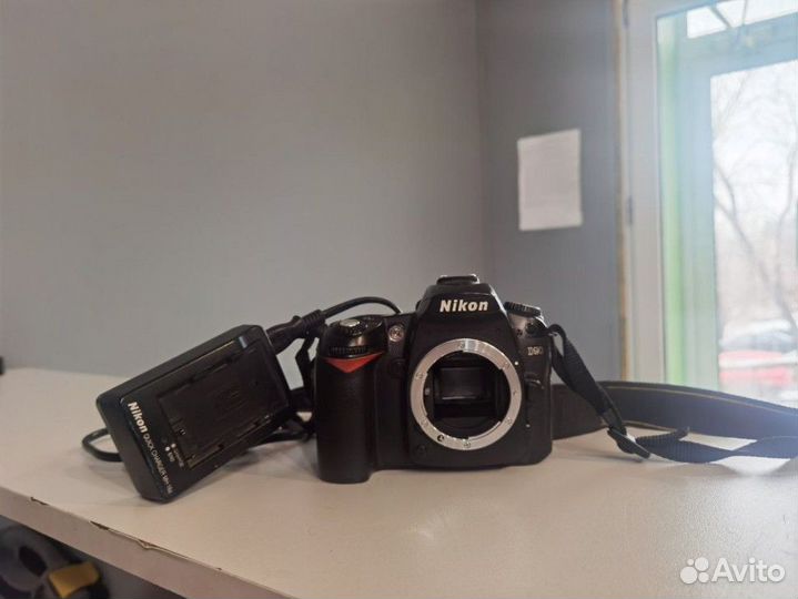 Зеркальный фотоаппарат Nikon D90 Kit