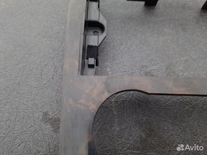 Рамка магнитолы Ford Focus 2