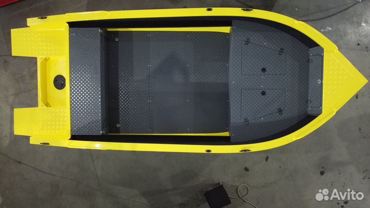 Алюминиевая моторная лодка Триера 420 New 2025