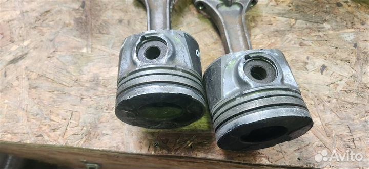 Поршень с шатуном Opel Vectra B 99-02