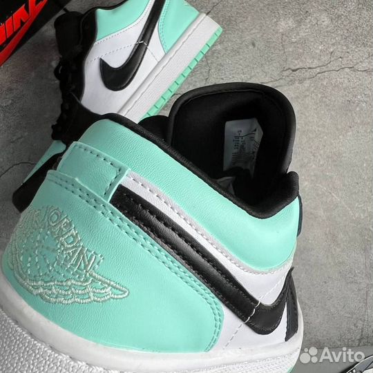 Nike Air Jordan 1 Low Emerald Toe