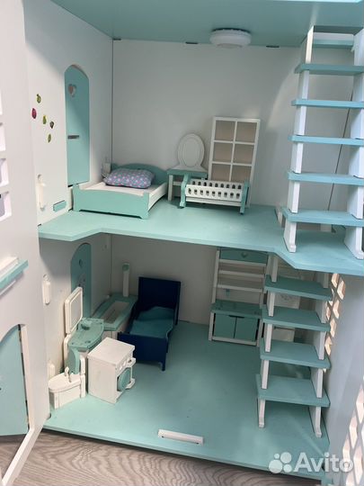Кукольный домик большой с мебелью