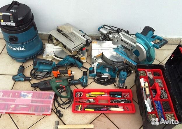 Установка межкомнатных дверей(цена договорная)