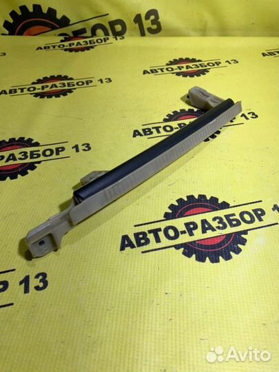 Направляющая стекла двери задняя правая Kia Ceed 3