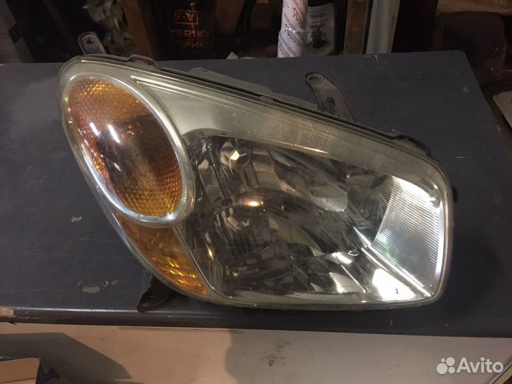 Фара toyota rav 4 2003-05г.в рейстайлинговая, прав