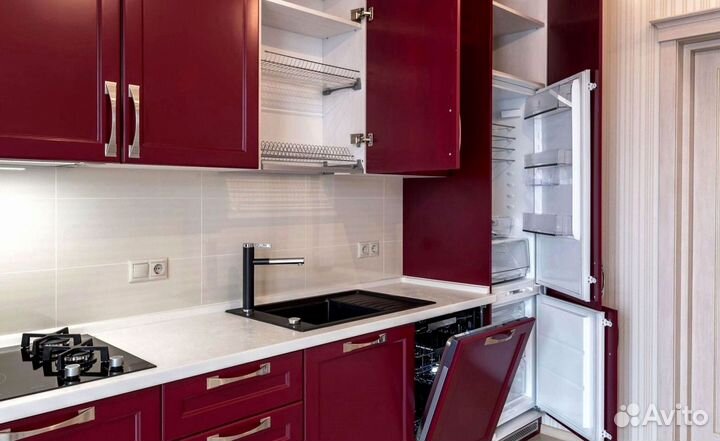 Прямая кухня в потолок. Кухонный гарнитур на заказ