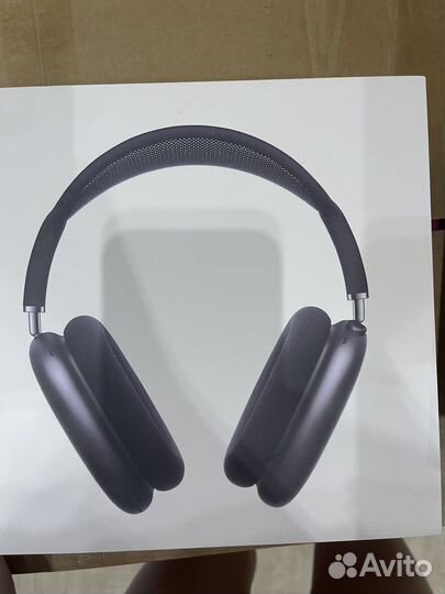 Коробка от iPad, наушников и часов