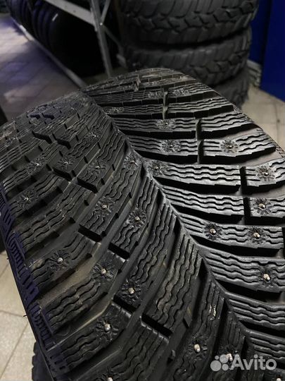 Michelin X-Ice North 4 255/40 R18