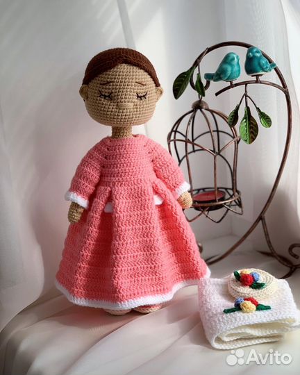 Вязаная кукла в хиджабе