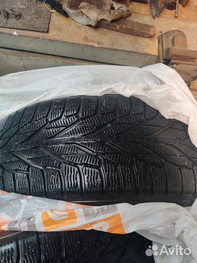 Nokian Tyres Hakkapeliitta R2 SUV 235/65 R17