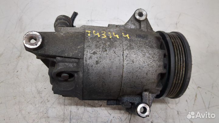 Компрессор кондиционера Opel Zafira B