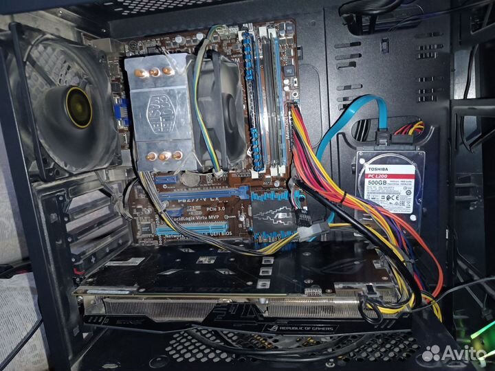 Продам компьютер с монитором и с столом