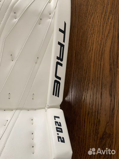 Вратарские щитки True L20.2. Sr 34+2,35+2