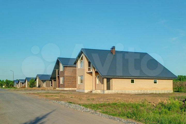 Коттедж 184 м² на участке 8,5 сот.