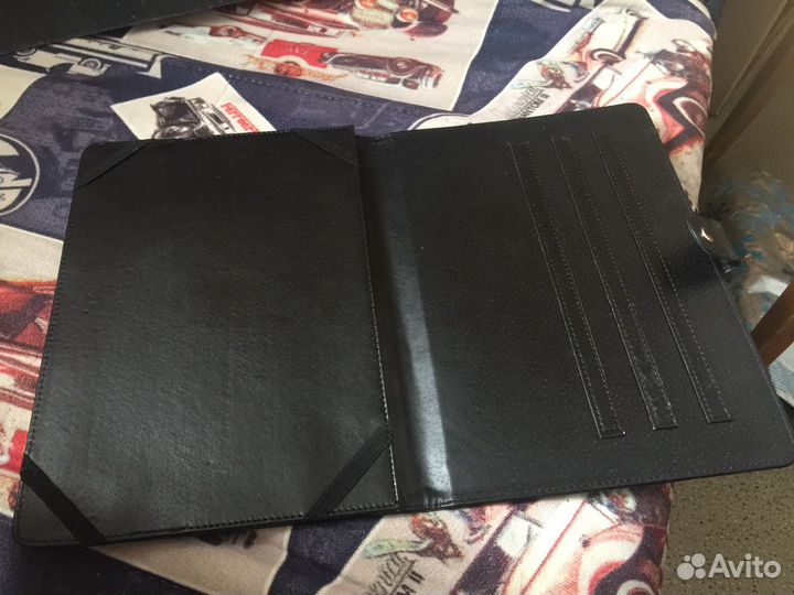 Чехлы на планшет