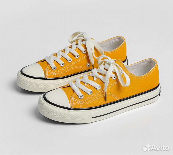 Кроссовки женские новые