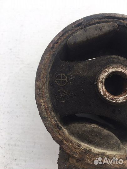 Опора двигателя передняя Kia Spectra