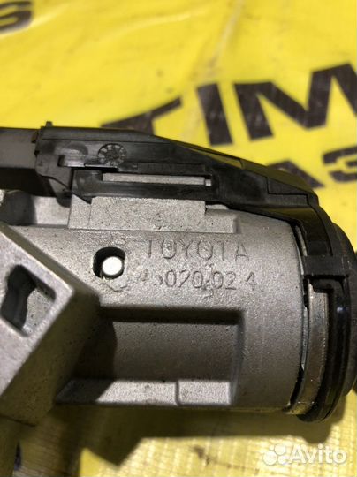 Замок зажигания Toyota Corolla E 120