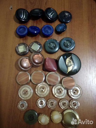 Пуговицы перламутровые новые
