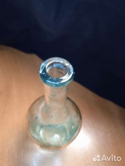 Старинная бутылка