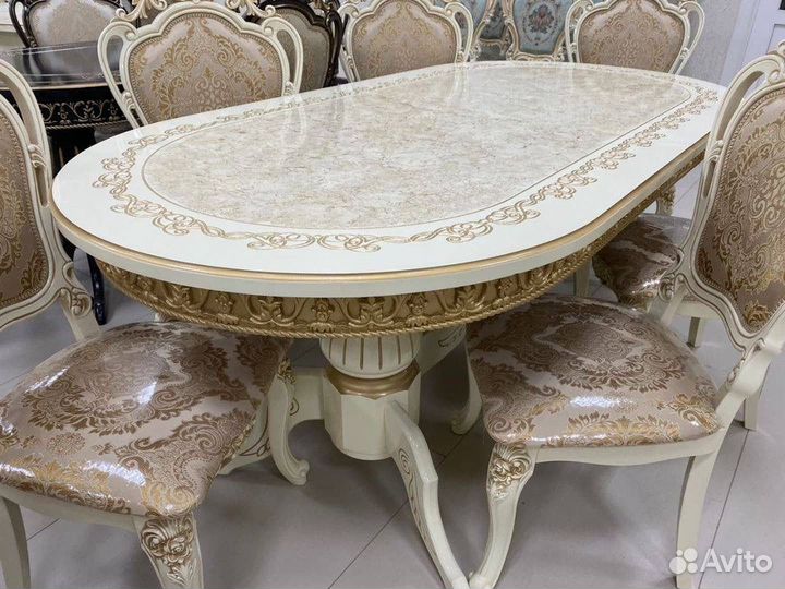 Столы и стулья