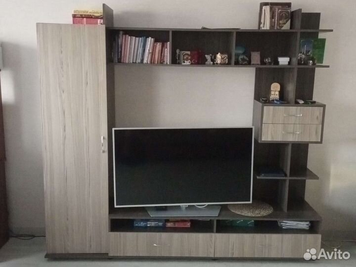 Стенка в гостиную