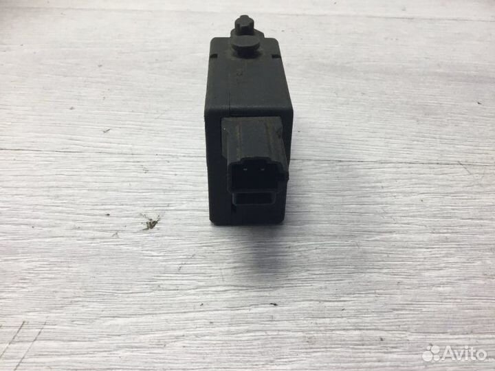 Блок управления центральным замком Opel Astra 1.8