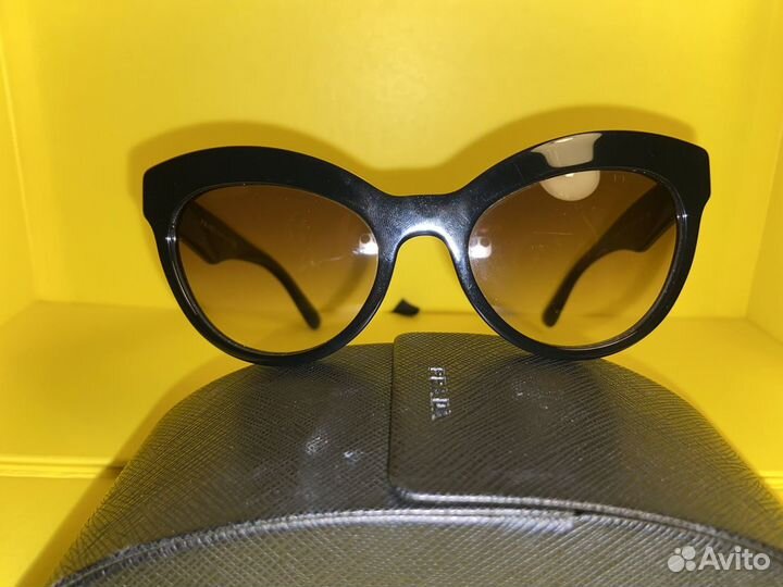 Солнцезащитные очки женские оригинальные prada