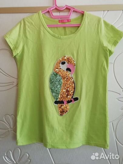 Футболка с попугаем