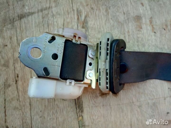 Suzuki SX4 Ремень безопасности передний левый Б/У