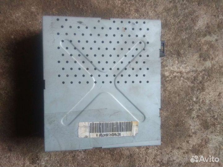 A2208702889 усилитель акустической систем Mercedes