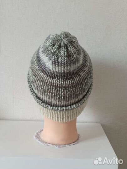 Шапка вязанная женская ручная работа