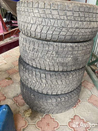 Bridgestone Blizzak DM-V1 265/65 R17
