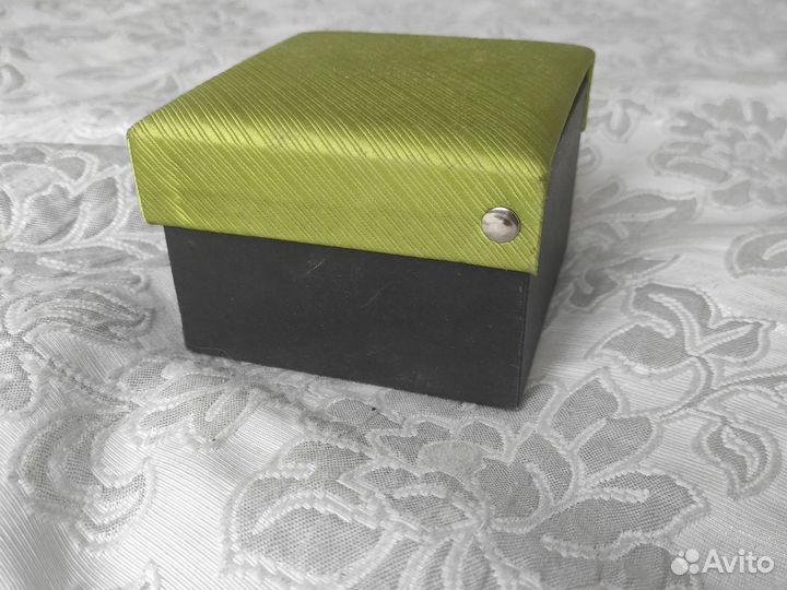 Комплект в коробочке мужской галстук и запонки