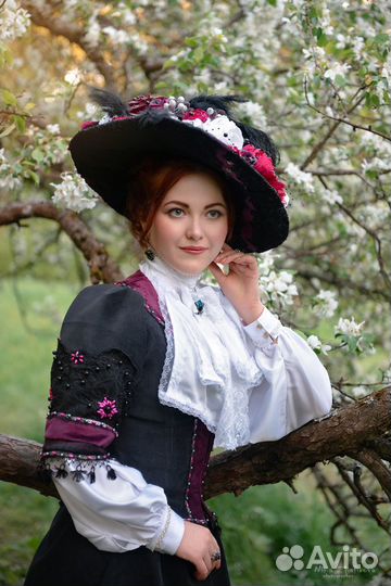 Костюм исторический 