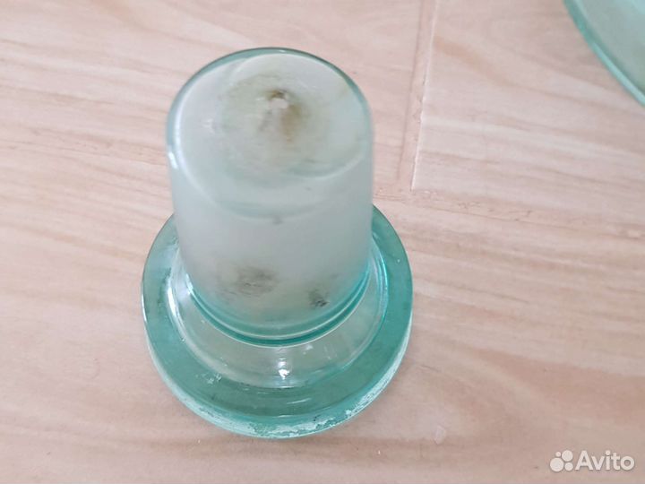 Бутыль стеклянная старинная с родной крышкой