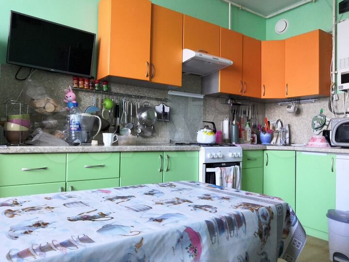 2-к. квартира, 50 м², 1/3 эт.