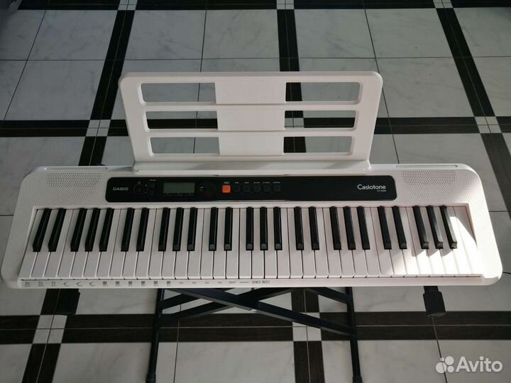 Синтезатор Casio Casiotone ST-S200 + стойка