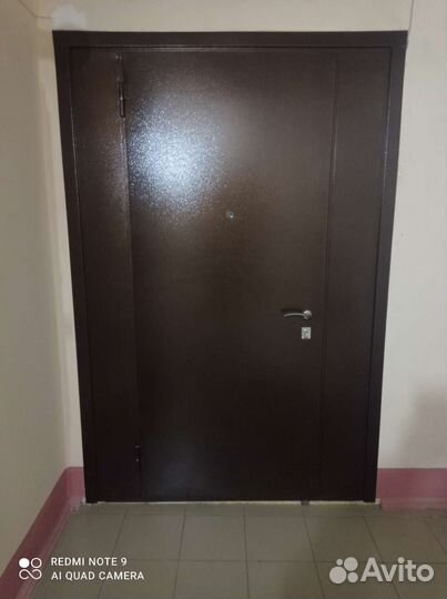 Тамбурные двери и перегородки на площадку