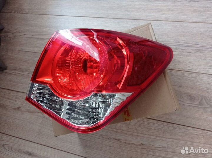 Фонарь задний правый Chevrolet Cruze 2009-2013