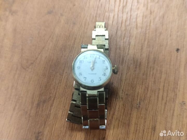 Часы наручные женские чайка СССР
