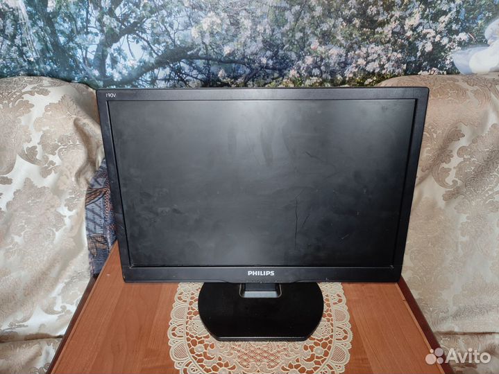 Монитор Philips 19 дюймов